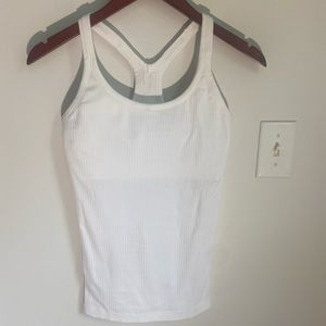 Lululemon workout tank